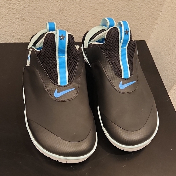 Nike Shoes - Nike Medical Black and Blue Shoes